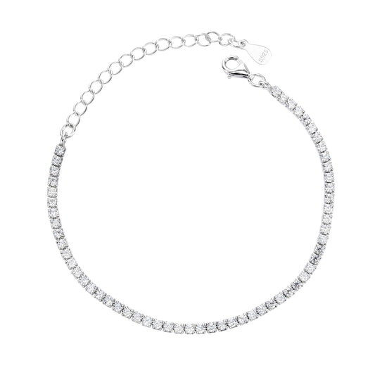צמיד טניס כסף טהור 925
Silver bracelet with clear stones on a white background